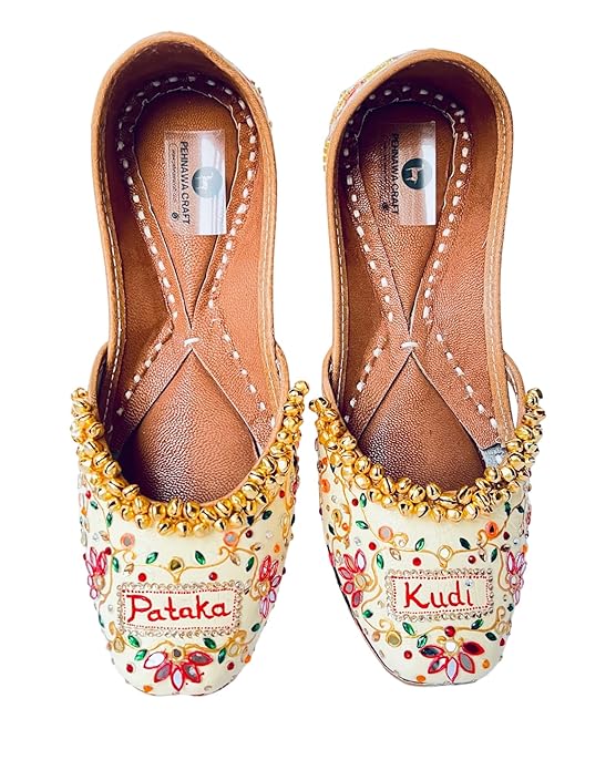 PehnawaCraft Kudi Pataka Ghungroo Jutti for Women | Bridal Soft Leather Ethnic Beige Pink Color Punjabi Juttis | Bite and Pinch Free Jutis | Stylish Mojari for Ladies | Ethnic Stylish Flats for Girl