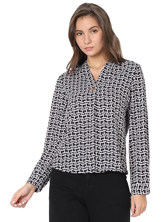 VERO MODA Women's Polyester Geometric Regular Fit T-Shirt